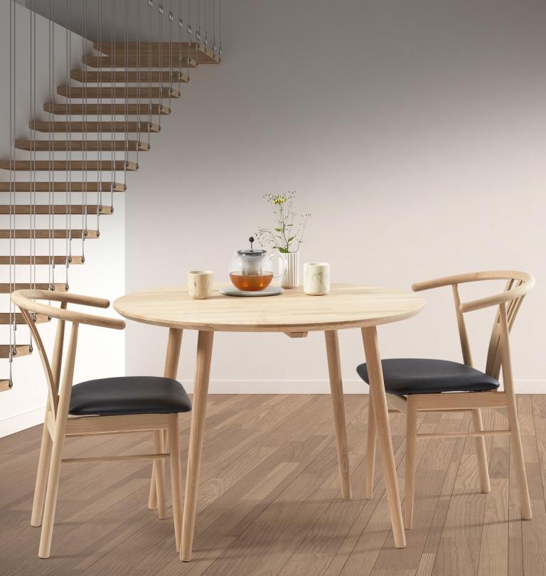 DT 100 - Rundt spisebord i massiv eg, diameter 90 cm. Sæbebehandlet DT 100 - Rundt spisebord i massiv eg, diameter 90 cm. Sæbebehandlet