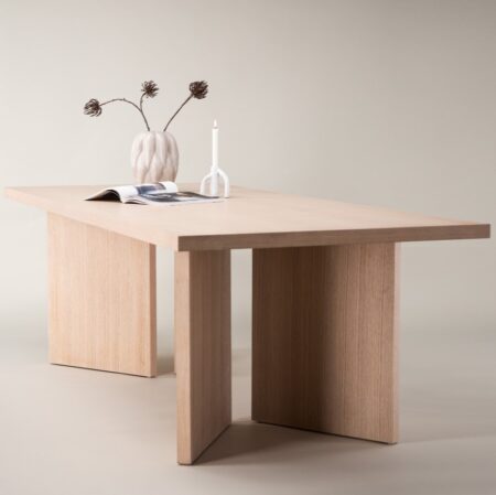 Albolote - Spisebord i hvidpigmenteret egefiner, 100 x 240 cm.