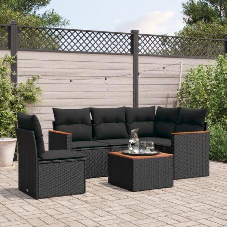 Sofasæt til haven - 6 dele i sort polyrattan med hynder og bord i akacietræ