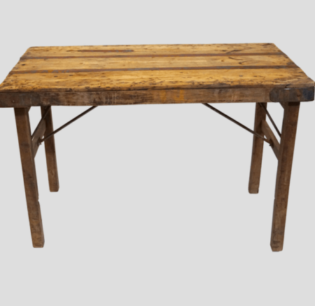 Originalt gammel bord - skrivebord eller lille spisebord Str. 120 Materiale: træ